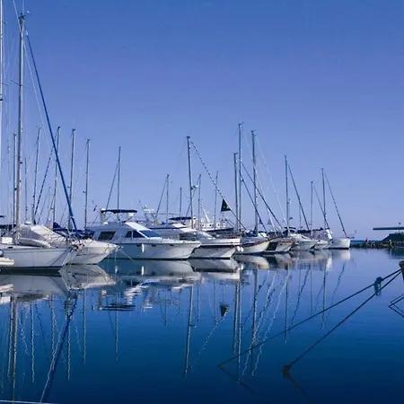 Centrum “minutes From Fig Tree Bay” 116