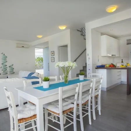Centrum “minutes From Fig Tree Bay” 116 Villa *
